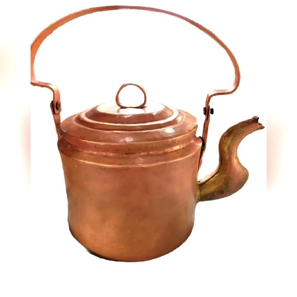 1700s Antique Copper Kettle with Bronze‎ Closure Handle and Dovetails